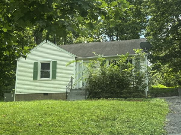 717 Drummond Dr , Nashville, TN 37211