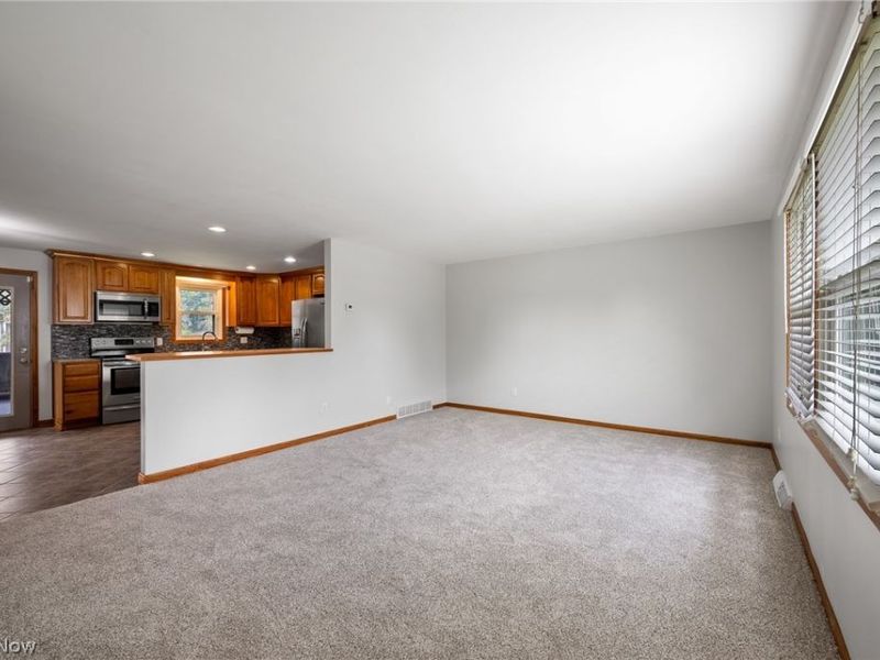 8311 Parkford Street NW, Massillon, OH 44646 Photo 12