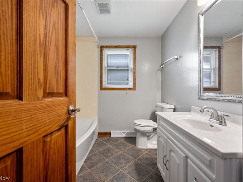 8311 Parkford Street NW, Massillon, OH 44646 Photo 15