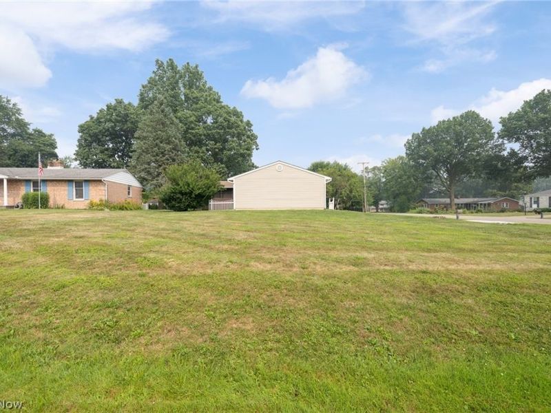 8311 Parkford Street NW, Massillon, OH 44646 Photo 4