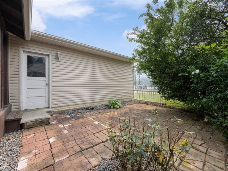 8311 Parkford Street NW, Massillon, OH 44646 Photo 5