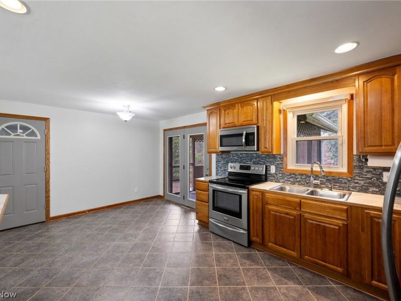 8311 Parkford Street NW, Massillon, OH 44646 Photo 7