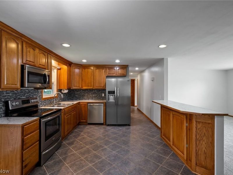 8311 Parkford Street NW, Massillon, OH 44646 Photo 8