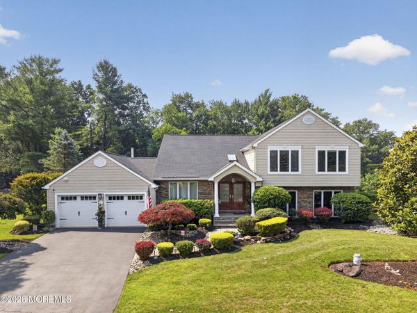 60 Cannonade Drive W, Marlboro, NJ 07746