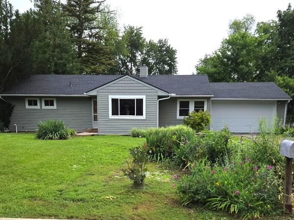 2569 Easy Street, Ann Arbor, MI 48104