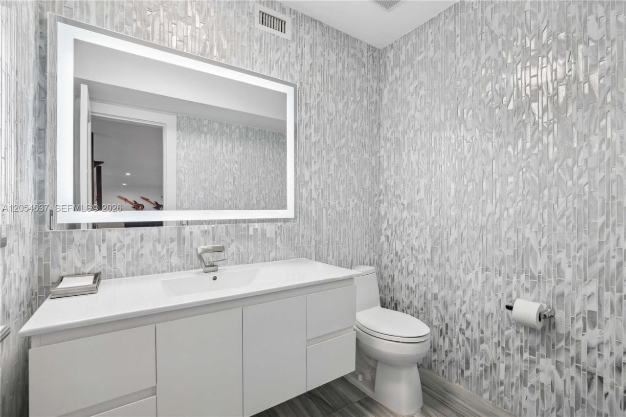2886 NE 25th St , Fort Lauderdale, FL 33305 Photo