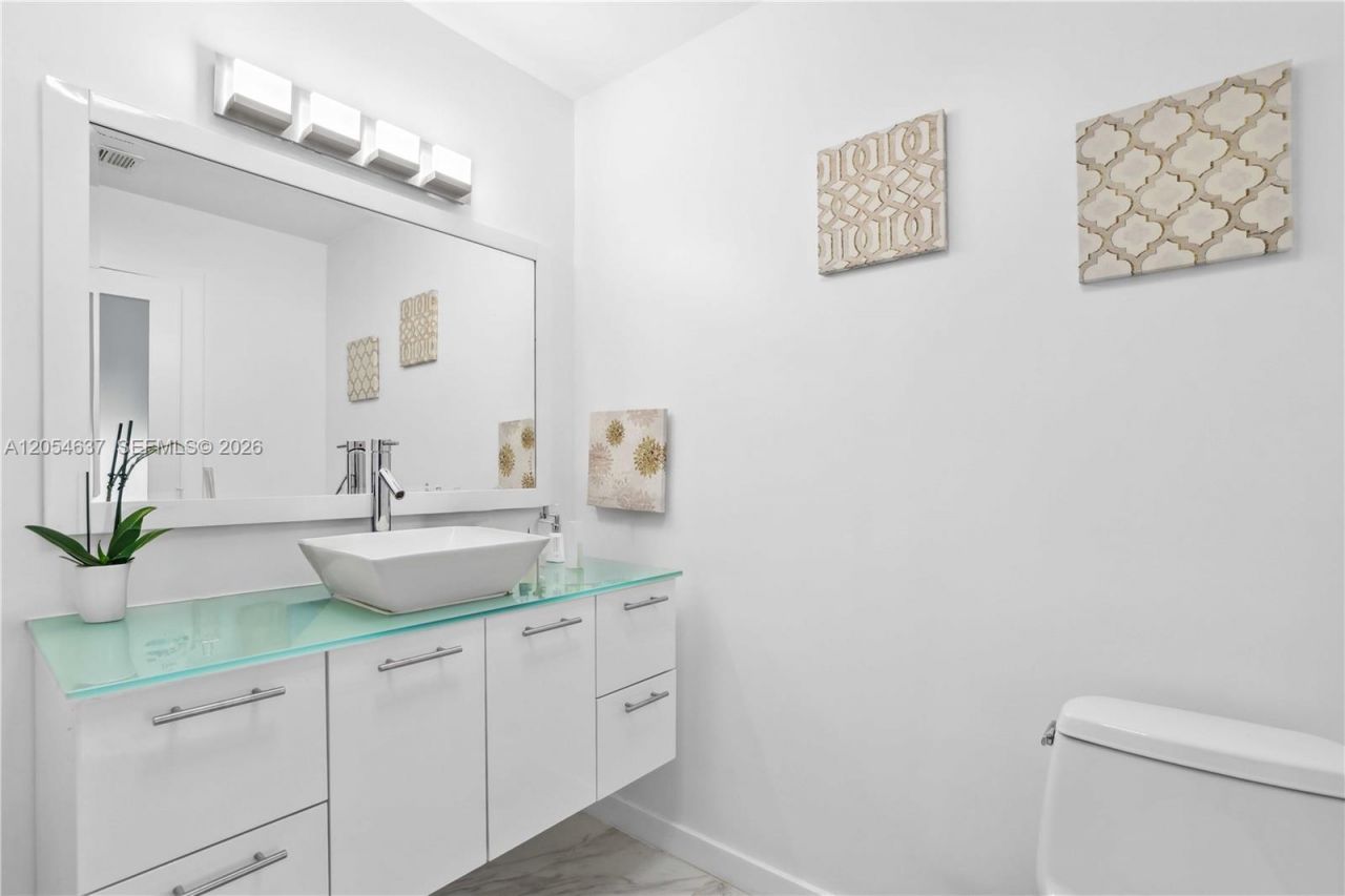 2886 NE 25th St , Fort Lauderdale, FL 33305 Photo