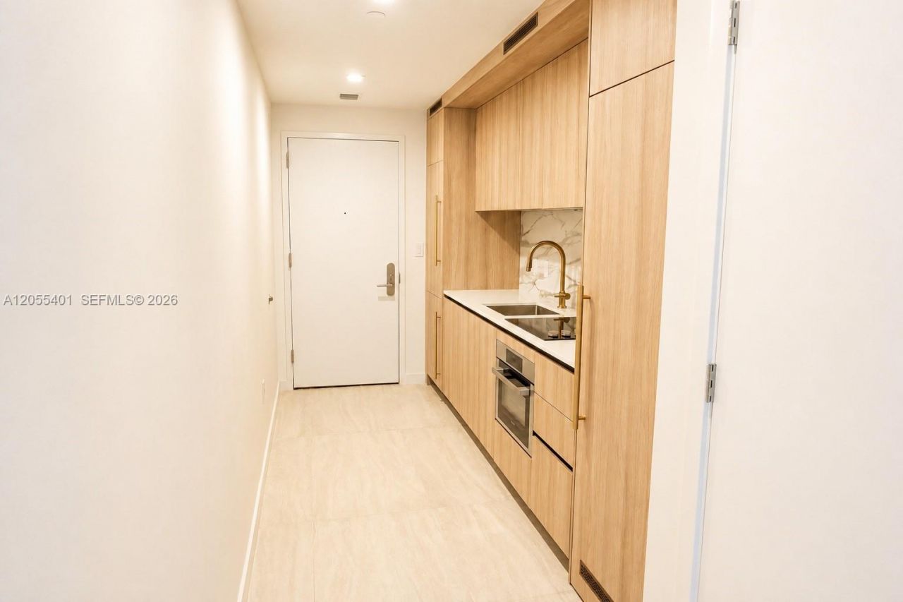 77 SE 5th St , Unit 2005, Miami, FL 33131 Photo