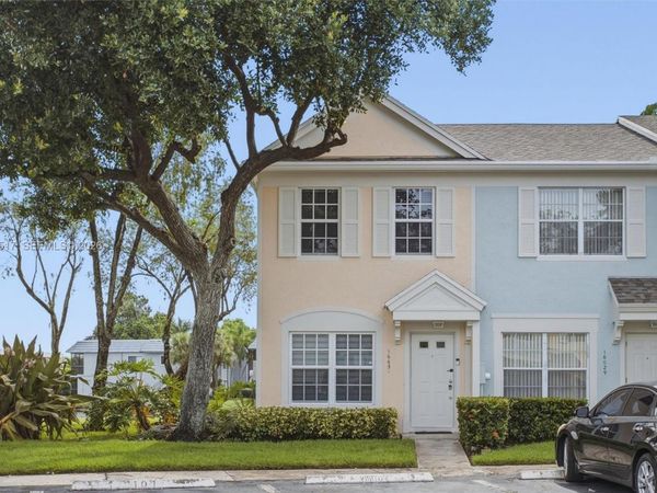 16631 Hemingway Dr , Weston, FL 33326