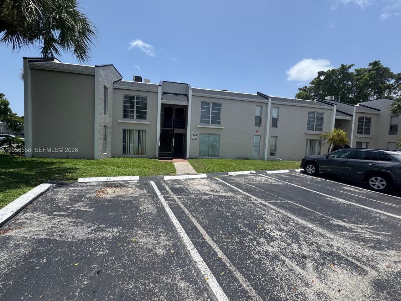 4519 Treehouse Ln , Unit H, Tamarac, FL 33319 Photo