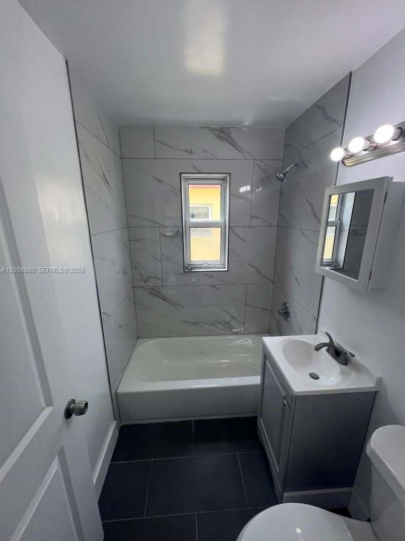 1281 NW 60th St , Unit 5, Miami, FL 33142 Photo
