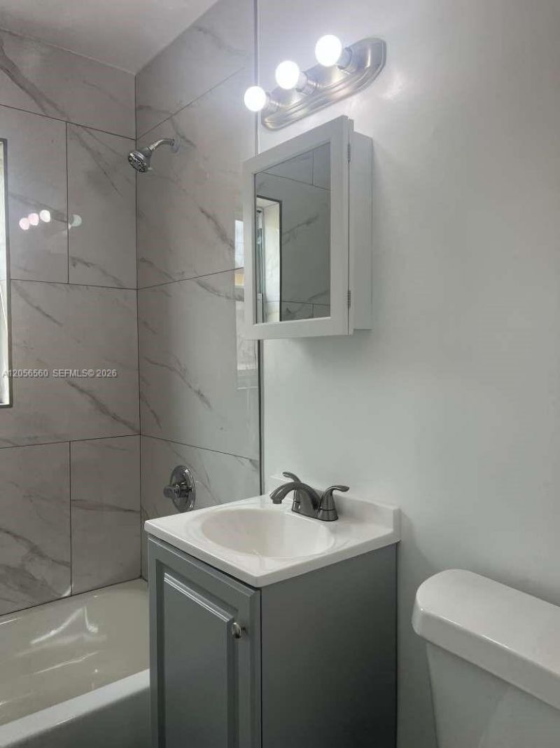 1281 NW 60th St , Unit 5, Miami, FL 33142 Photo