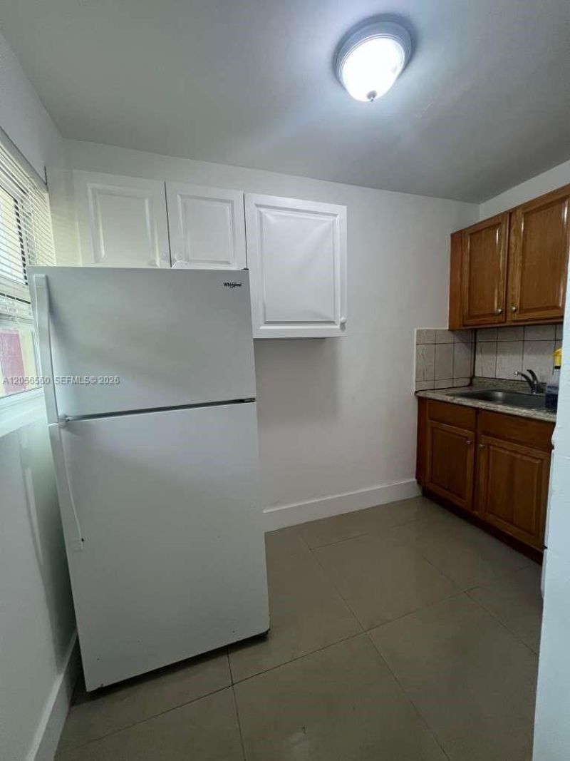 1281 NW 60th St , Unit 5, Miami, FL 33142 Photo