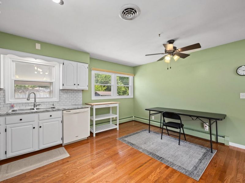 429 Morton Road, Vermilion, OH 44089 Photo 11