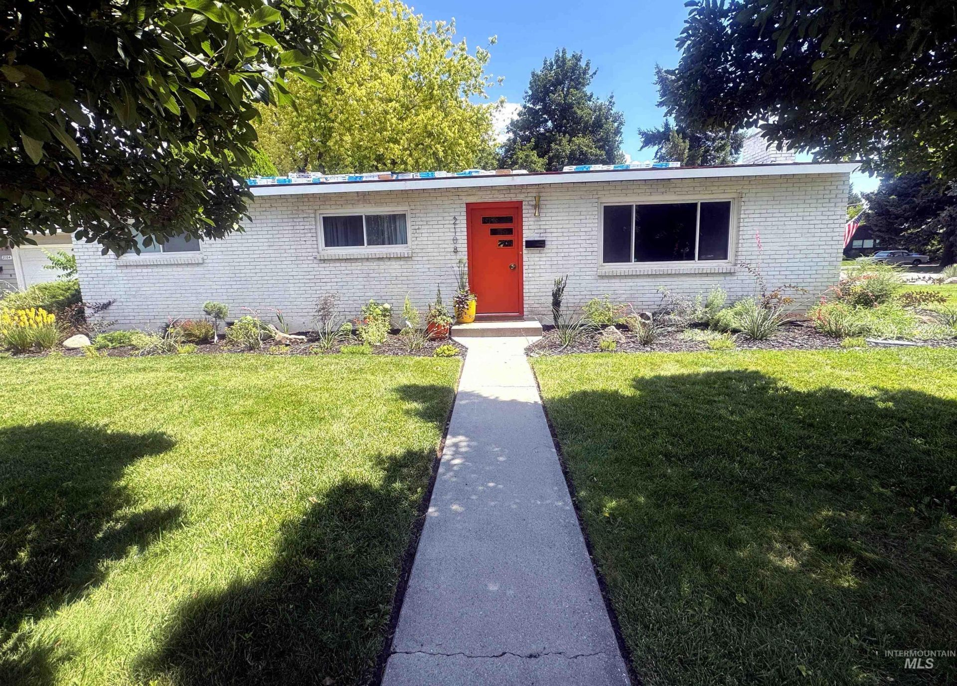 2108 S Pond St, Boise, ID 83705 Main Photo