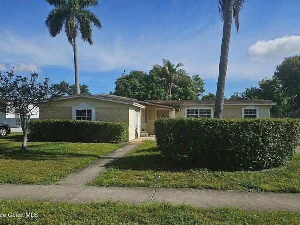 4921 NW 11th Place, Lauderhill, FL 33351