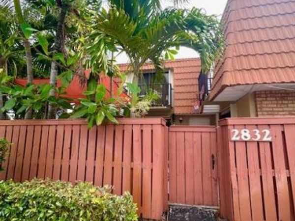 2832 SW 12th Street, Deerfield Beach, FL 33442