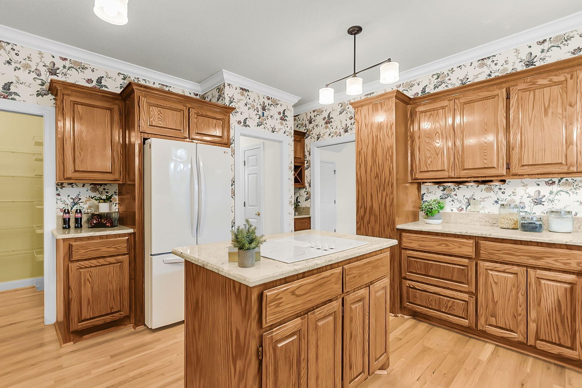 101 Batavia Court Photo 17