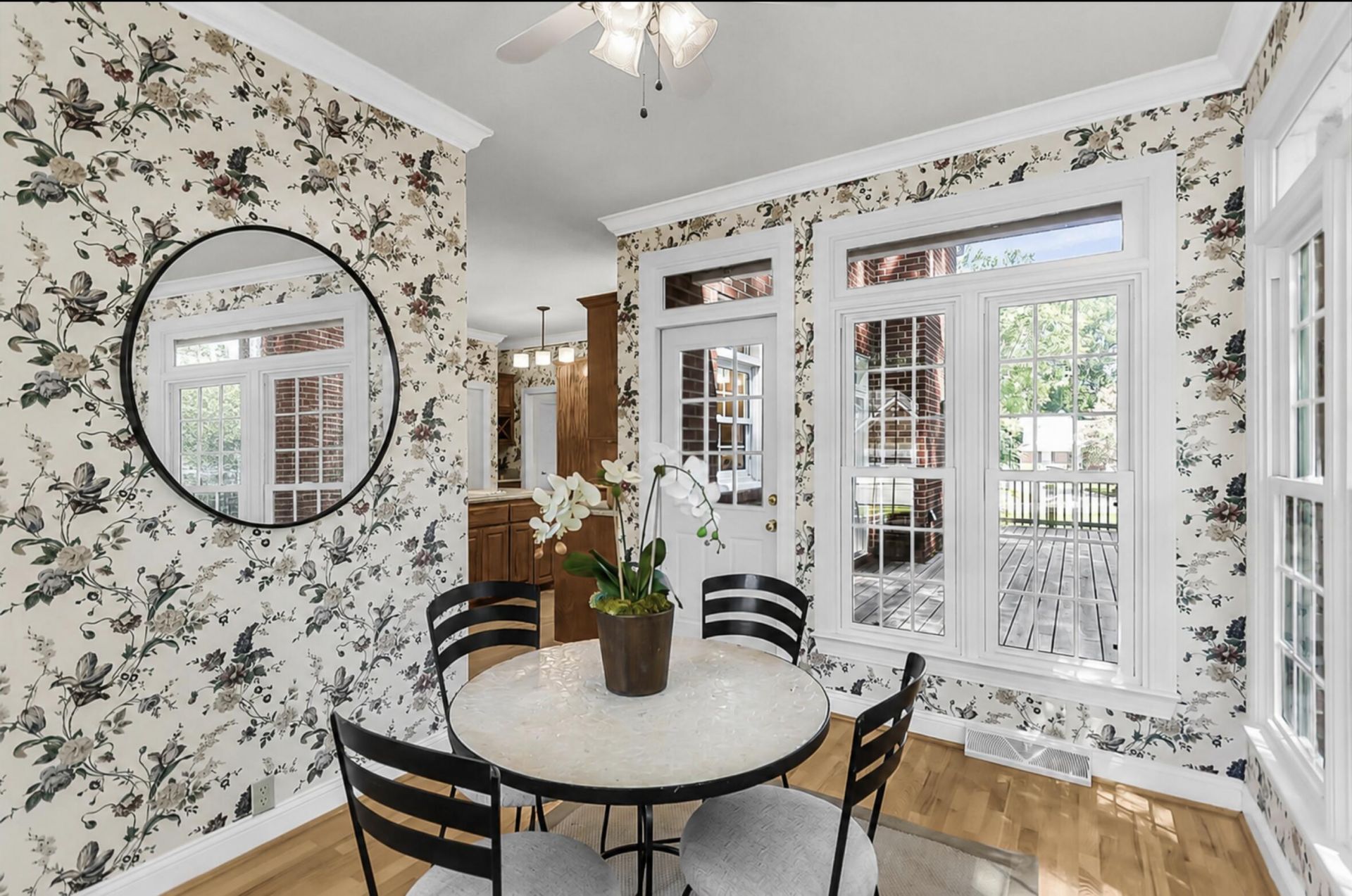 101 Batavia Court Photo 22