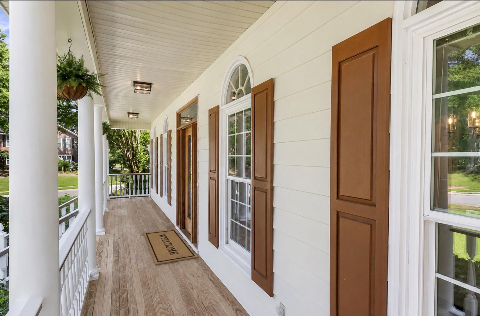 101 Batavia Court Photo 4