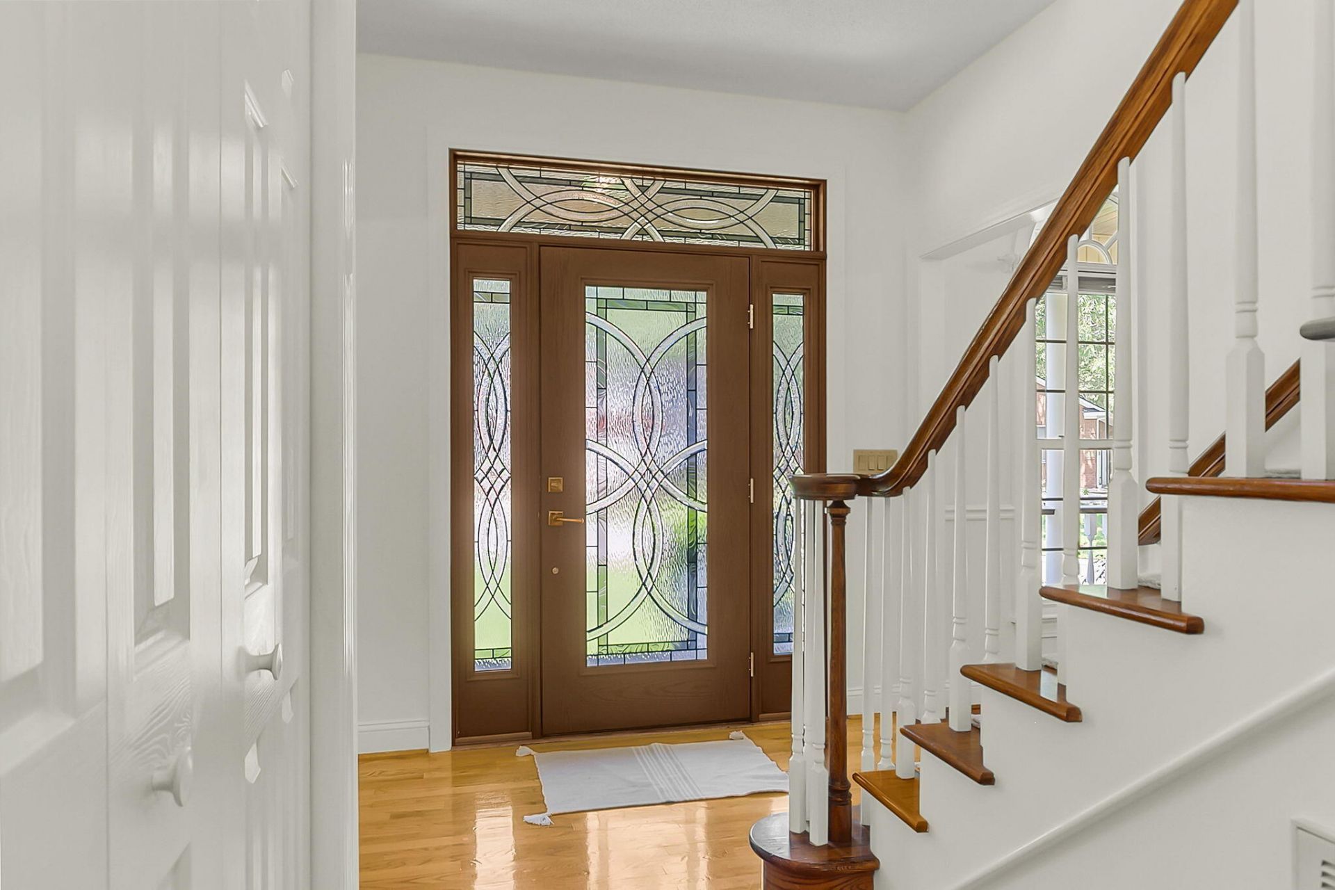 101 Batavia Court Photo 5