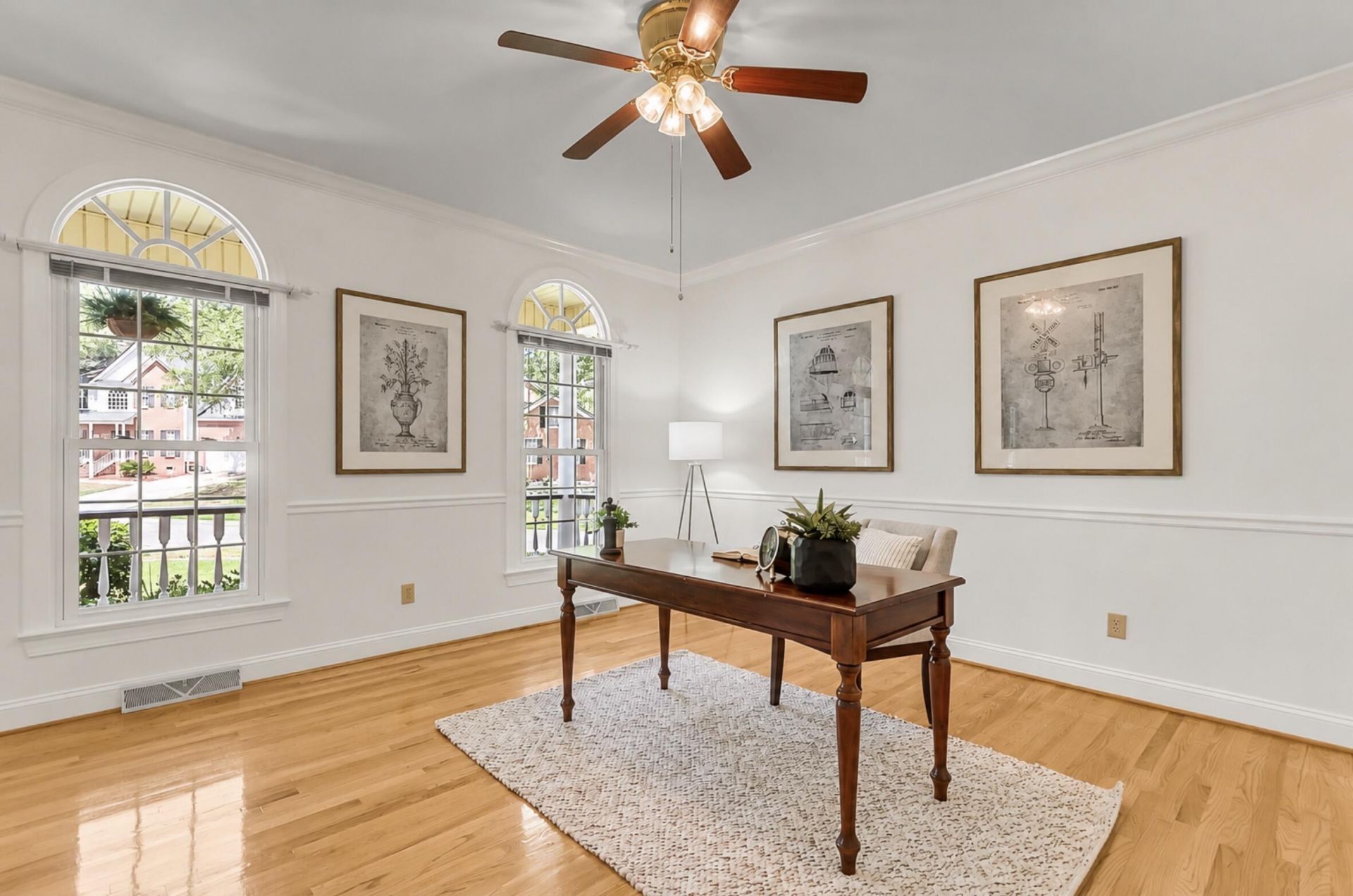 101 Batavia Court Photo 8