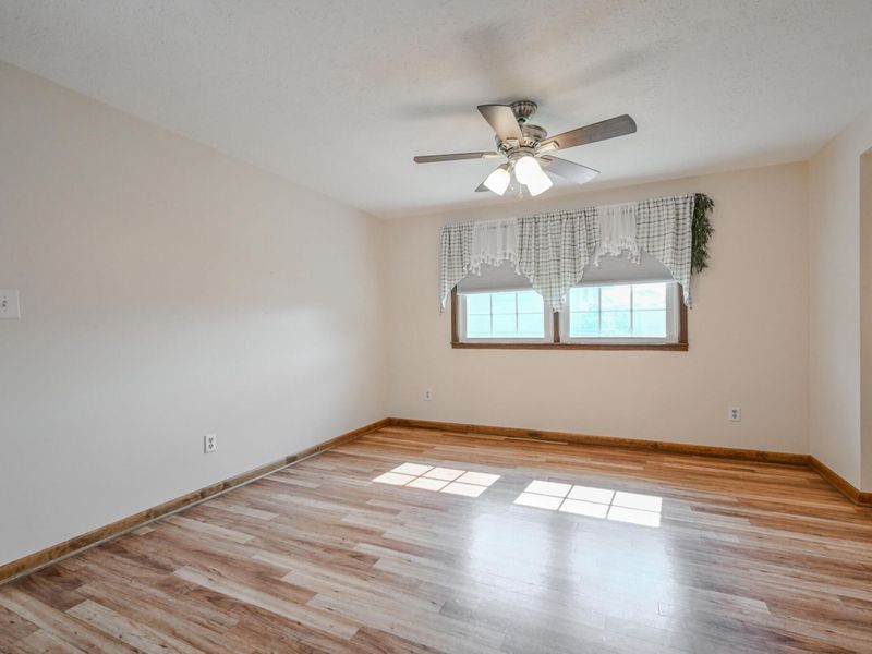 5326 W Ridgewood Road, Springfield, OH 45503 Photo 8