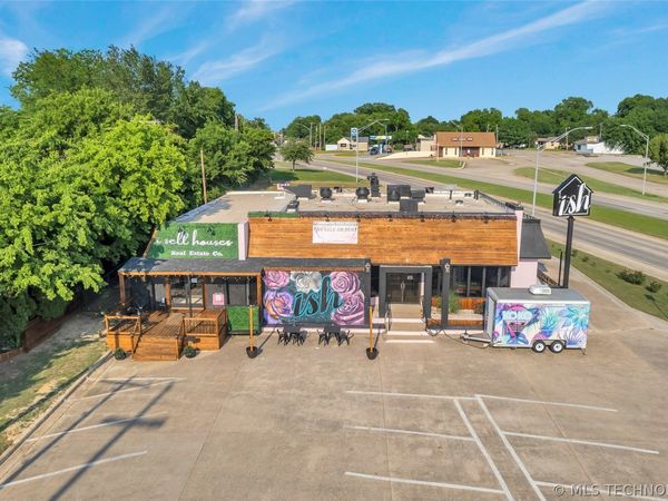 1717 W Broadway , Ardmore, OK 73401