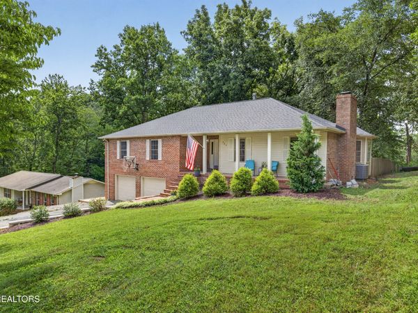 864 Spring Valley Rd, Cookeville, TN 38501