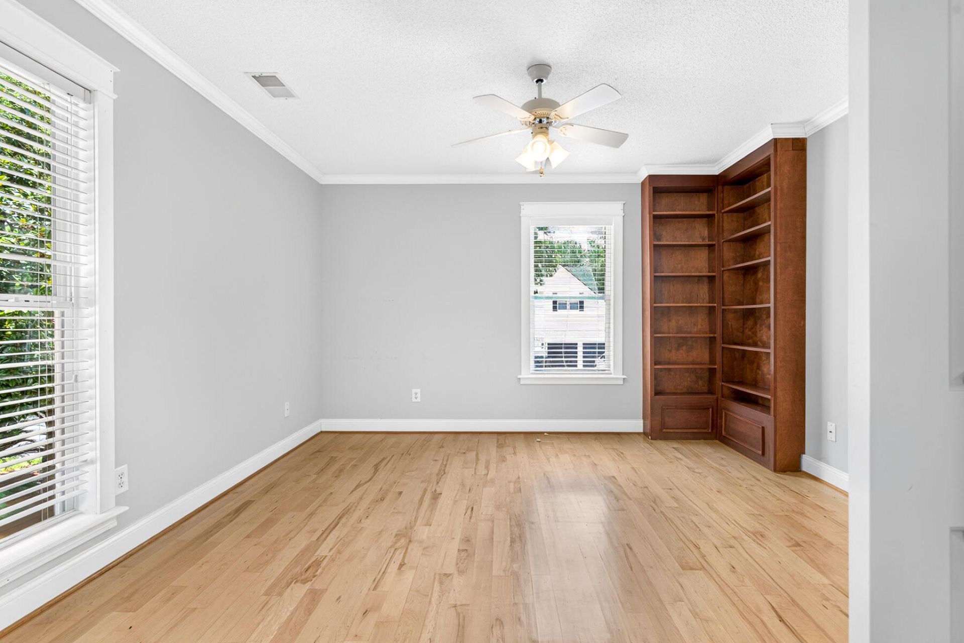 200 Castle Harbor Drive Photo 20