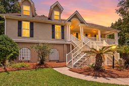 200 Castle Harbor Drive photo 4