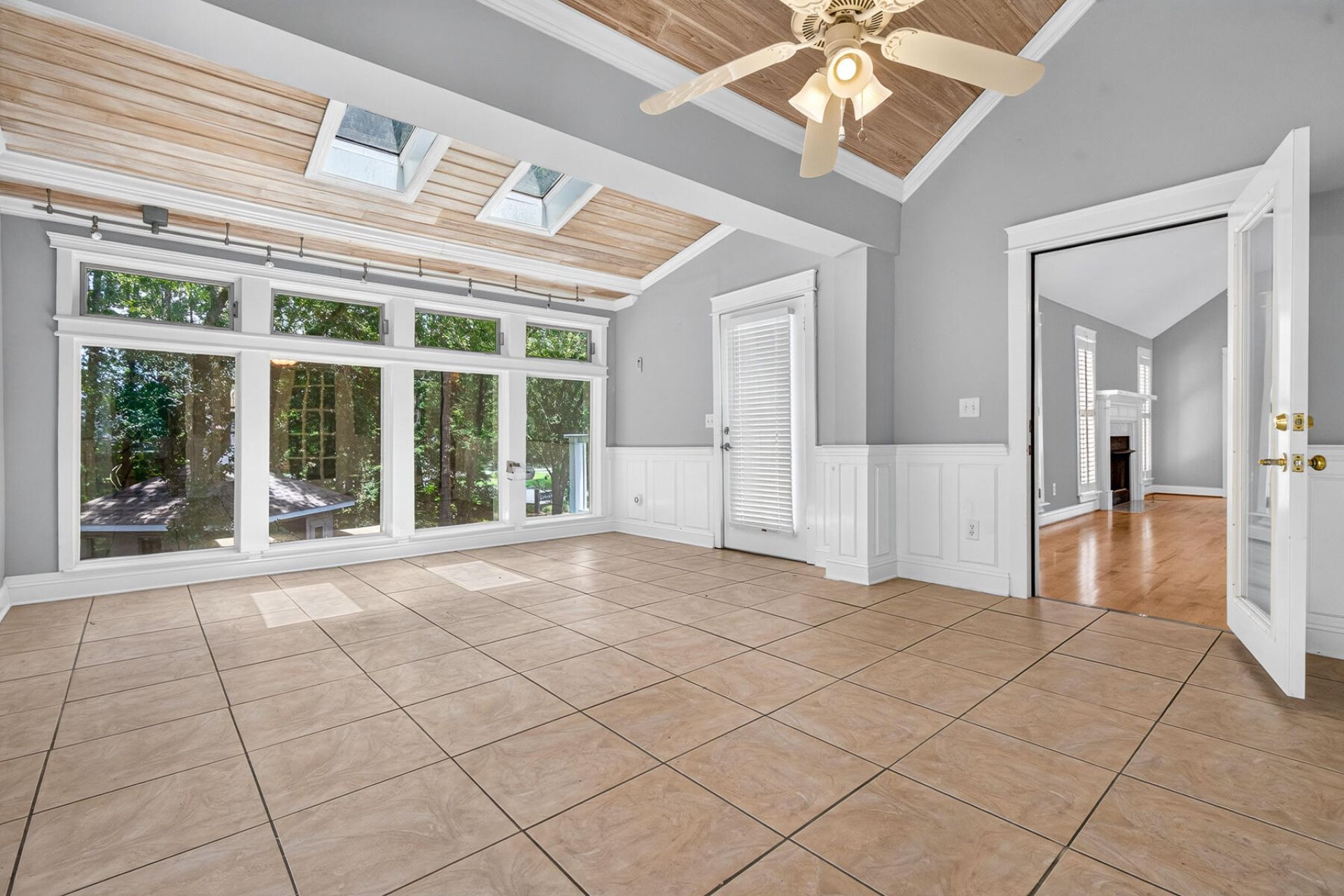 200 Castle Harbor Drive Photo 30