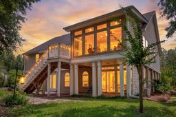 200 Castle Harbor Drive photo 4