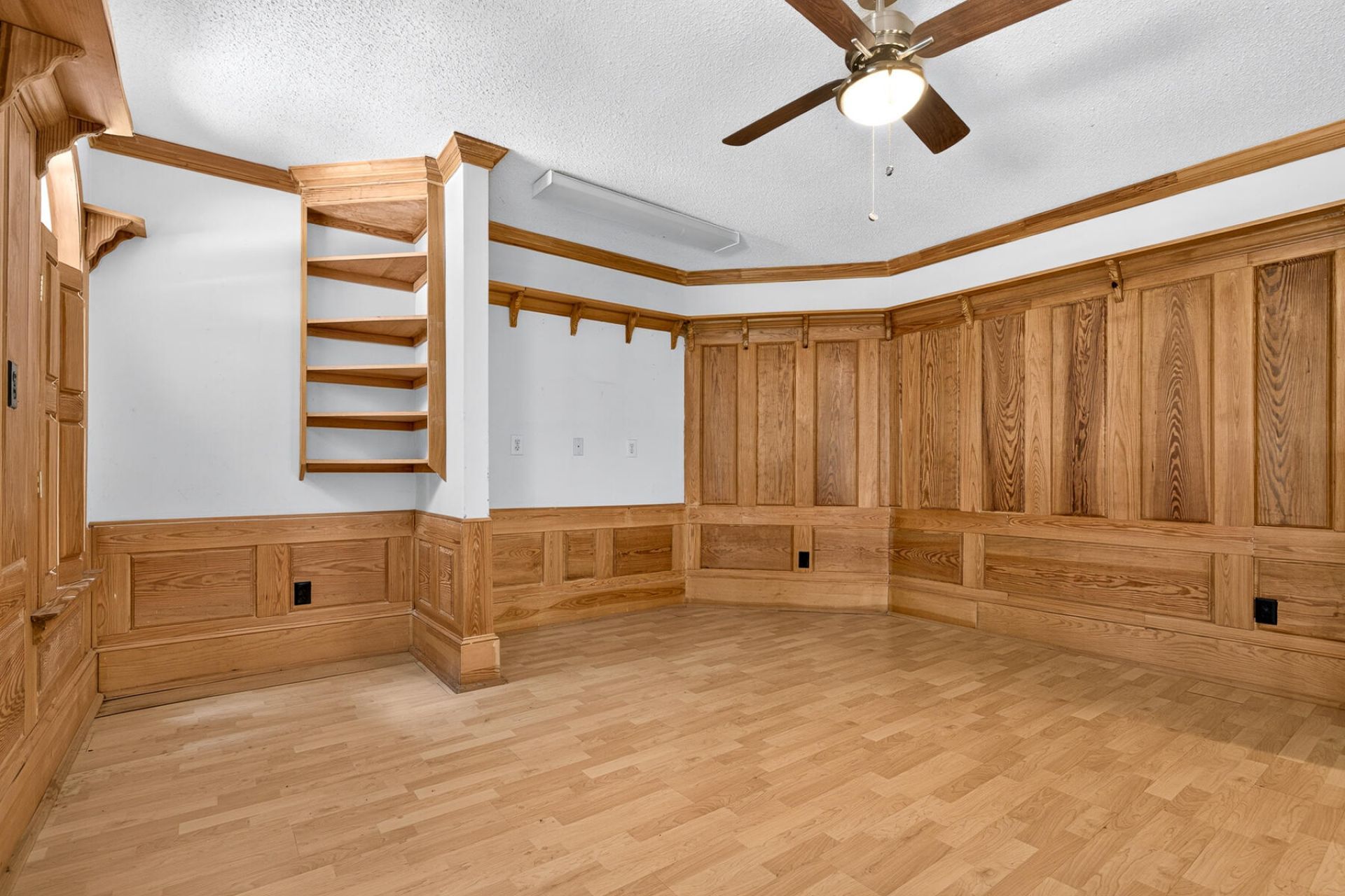 200 Castle Harbor Drive Photo 45