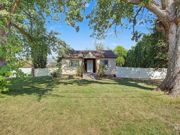 3429 11th St, Lewiston, ID 83501