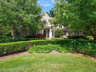 937 Mitchell Court , Bloomfield Hills, MI 48304