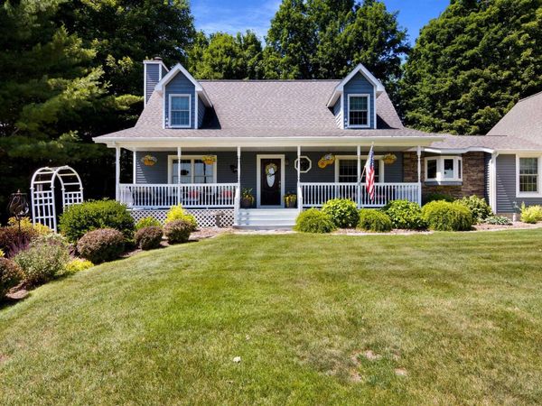 9770 Valley Hills Drive E, Traverse City, MI 49684