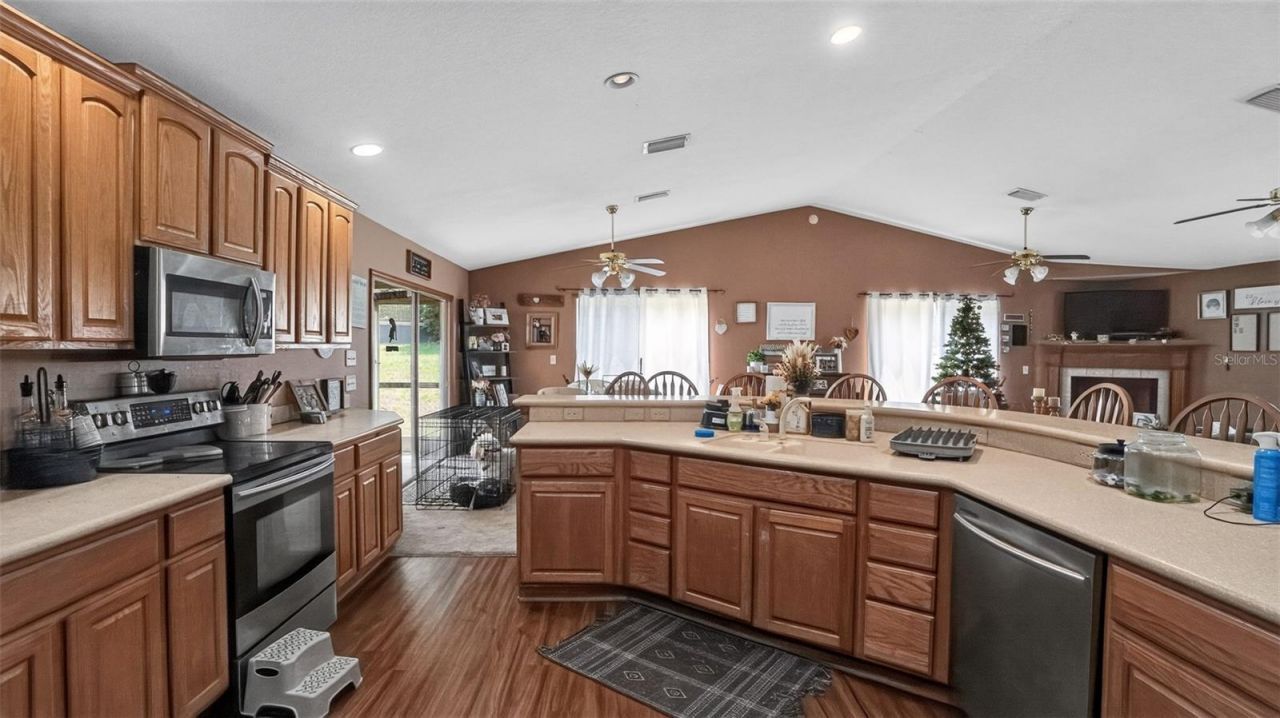 706 Murray Circle , Lady Lake, FL 32159 Photo