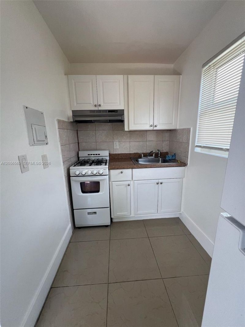 1281 NW 60th St , Unit 6, Miami, FL 33142 Photo