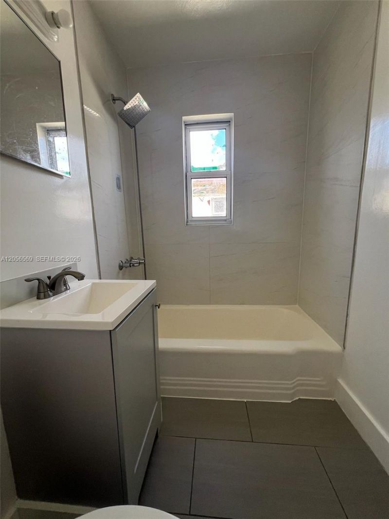 1281 NW 60th St , Unit 6, Miami, FL 33142 Photo