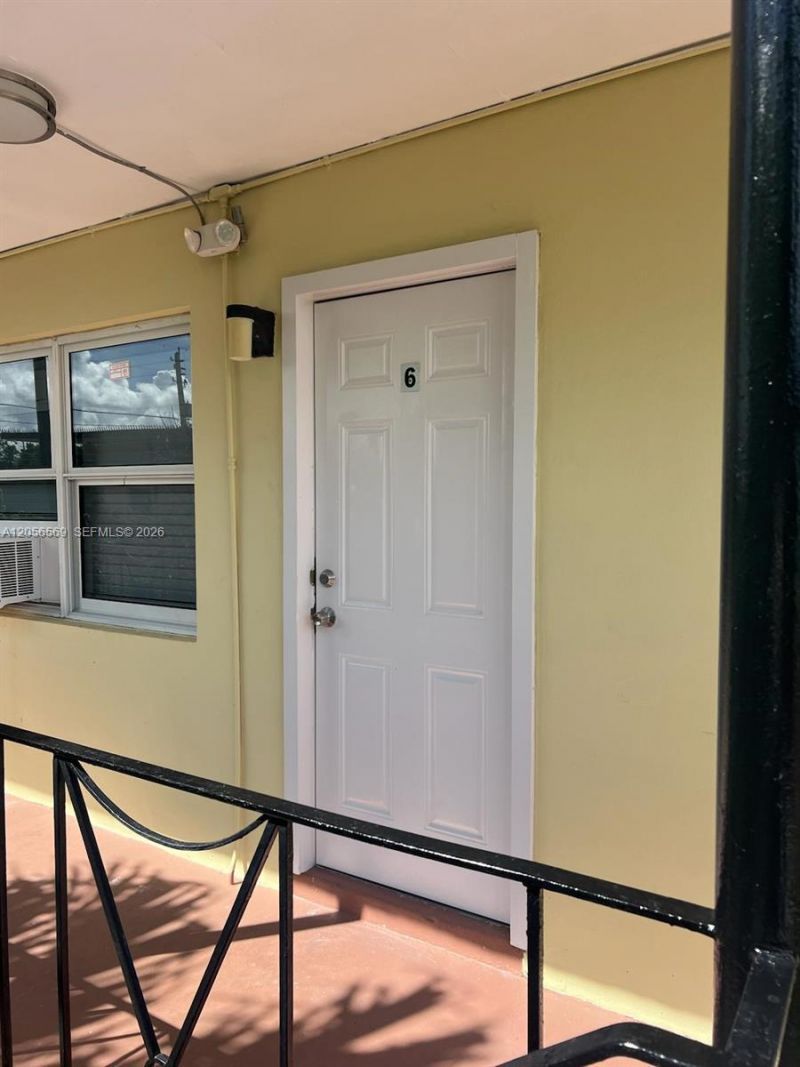1281 NW 60th St , Unit 6, Miami, FL 33142 Photo