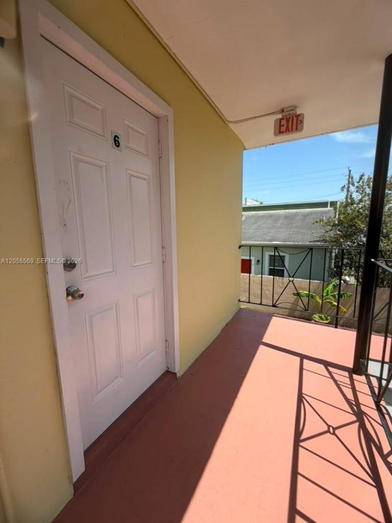 1281 NW 60th St , Unit 6, Miami, FL 33142 Photo