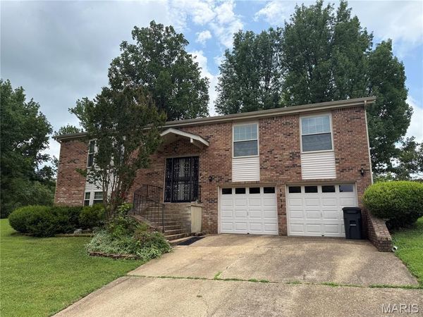 1912 Fernwood Road , Poplar Bluff, MO 63901