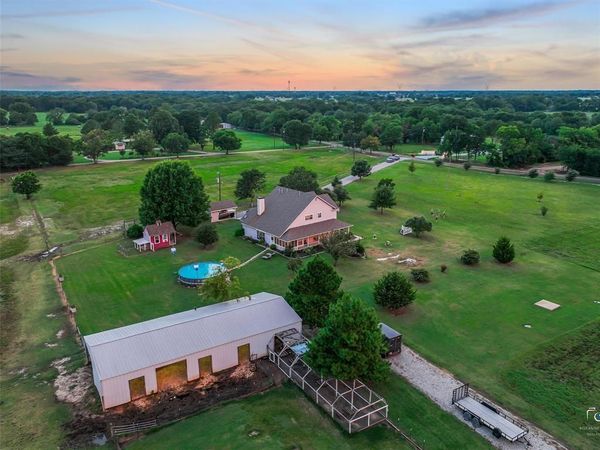 1880 County Road 2610 , Bonham, TX 75418