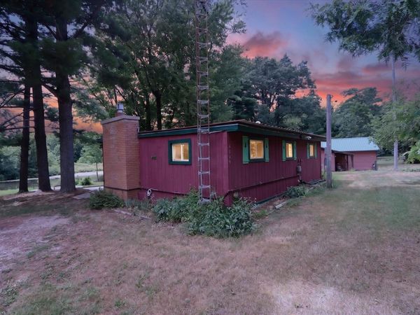 N4049 Golf Lane, Brodhead, WI 53520