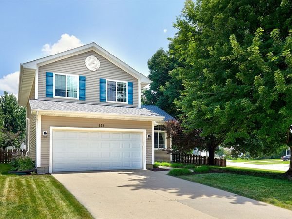 124 S 46th Street, West Des Moines, IA 50265
