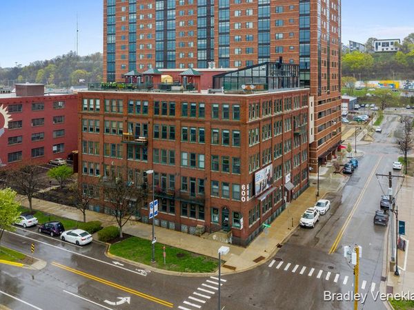 600 Monroe Avenue NW, Unit 411, Grand Rapids, MI 49503