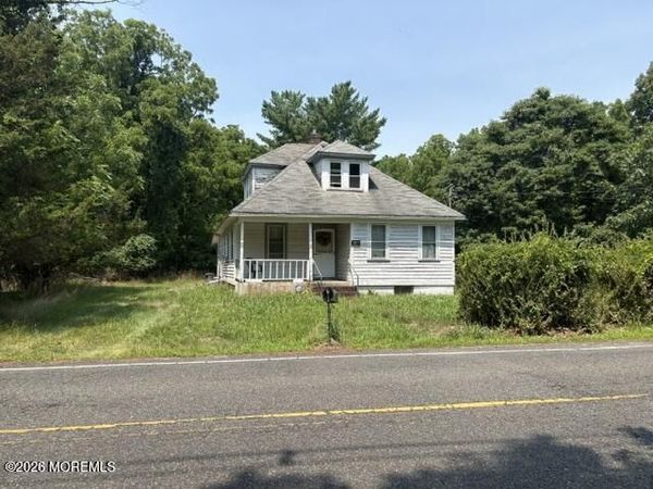 100 Ford Road, Howell, NJ 07731