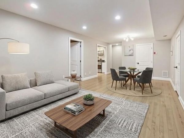 194 College Dr, Edison, NJ 08817