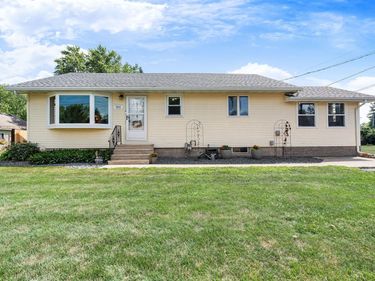 305 Le Sueur Avenue, Eagle Lake, MN 56024
